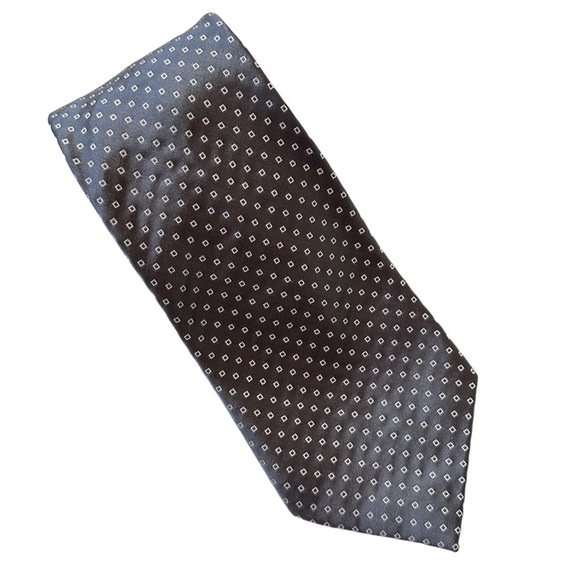 Donald J. Trump Signature Collection 100% Silk Geometric Print Tie Gray White